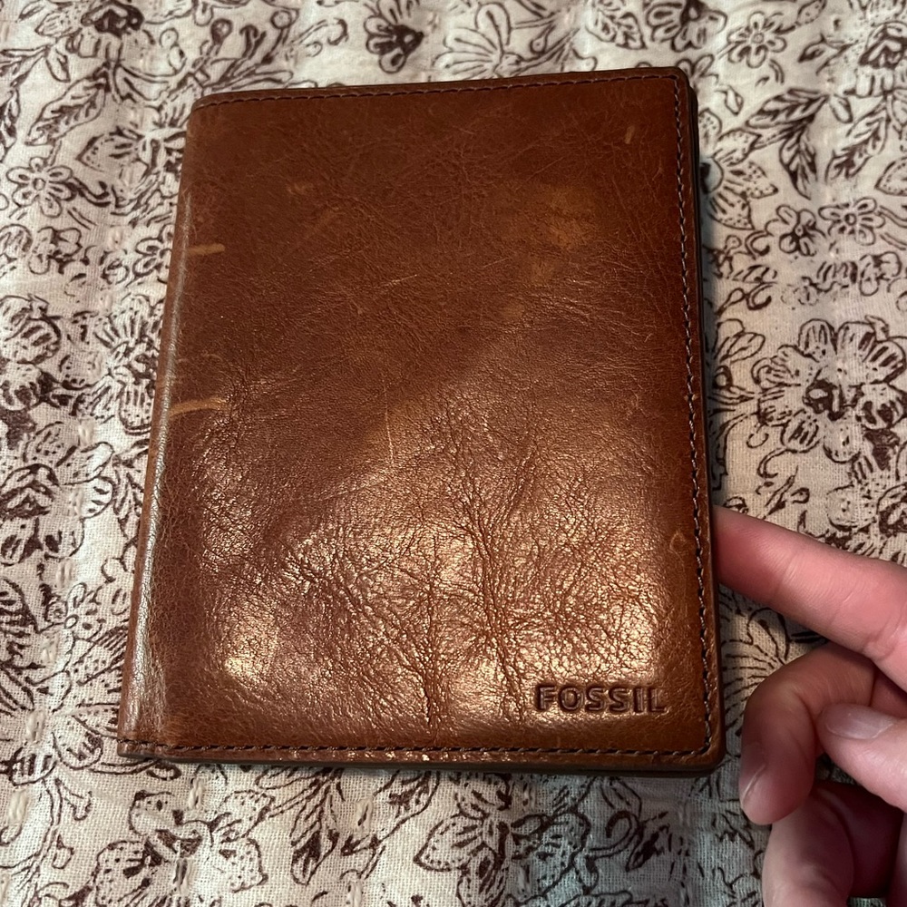 Leather Fossil Passport Holder